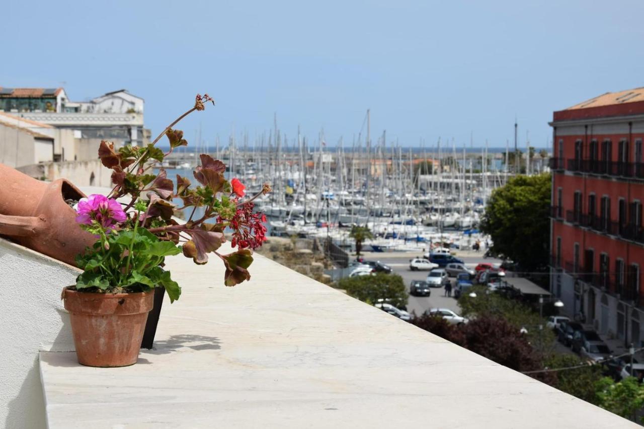 Terrazza Alla Cala パレルモ エクステリア 写真