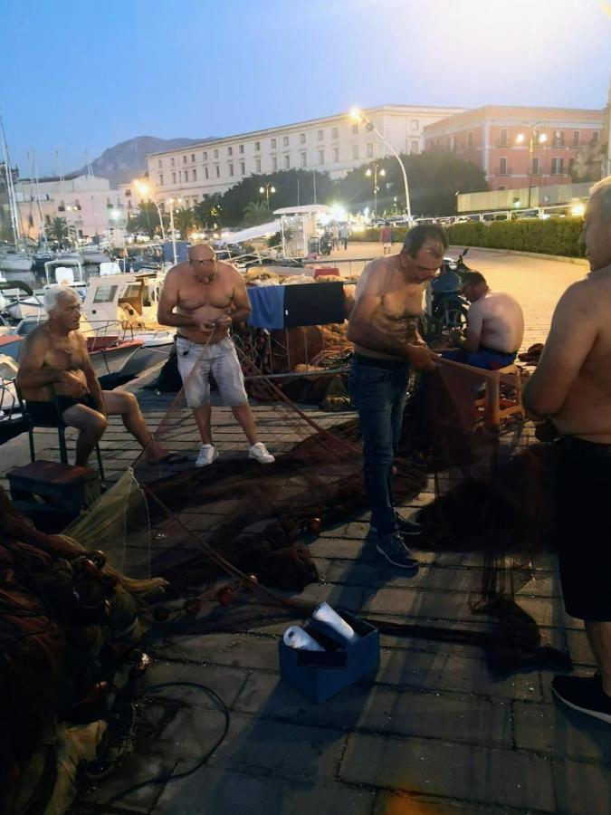 Terrazza Alla Cala パレルモ エクステリア 写真